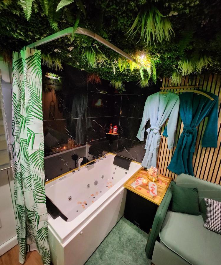 Jungle House Avec Jacuzzi A 10 Min De Disneyland -Taille Chambre- Conde-Sainte-Libiaire Εξωτερικό φωτογραφία