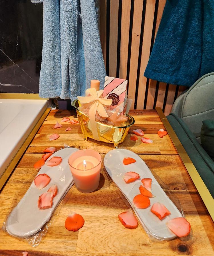 Jungle House Avec Jacuzzi A 10 Min De Disneyland -Taille Chambre- Conde-Sainte-Libiaire Εξωτερικό φωτογραφία