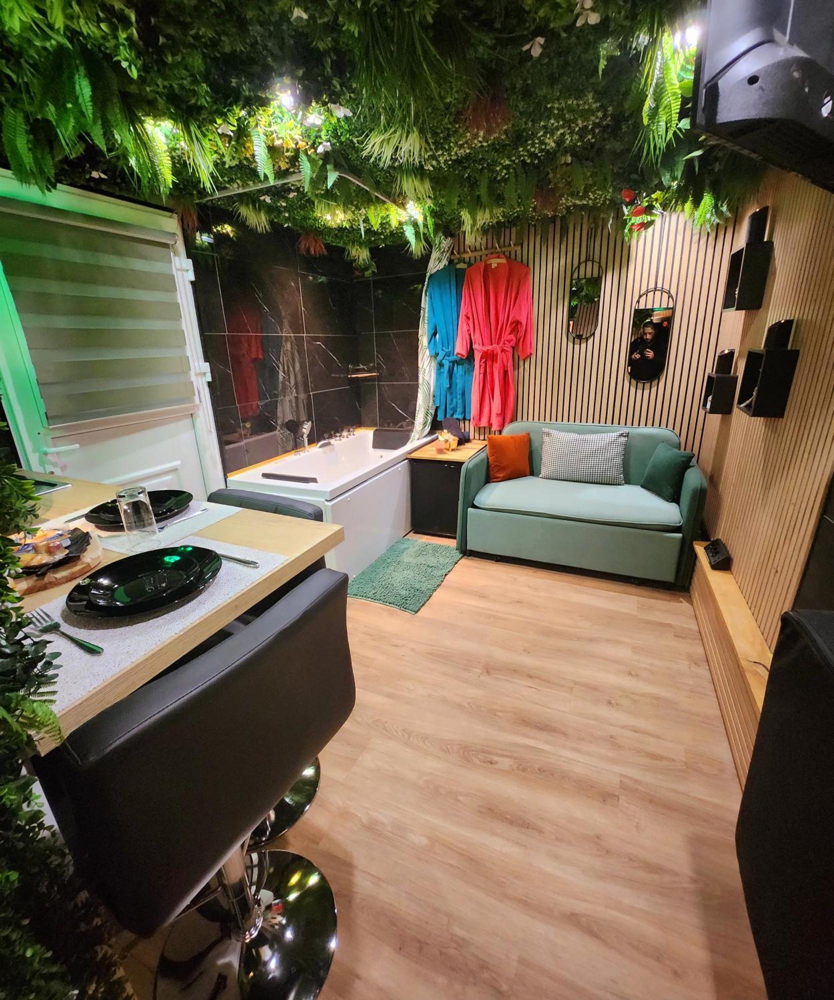 Jungle House Avec Jacuzzi A 10 Min De Disneyland -Taille Chambre- Conde-Sainte-Libiaire Εξωτερικό φωτογραφία